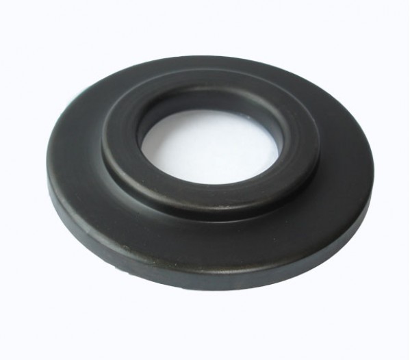 Prop flange dirt shield